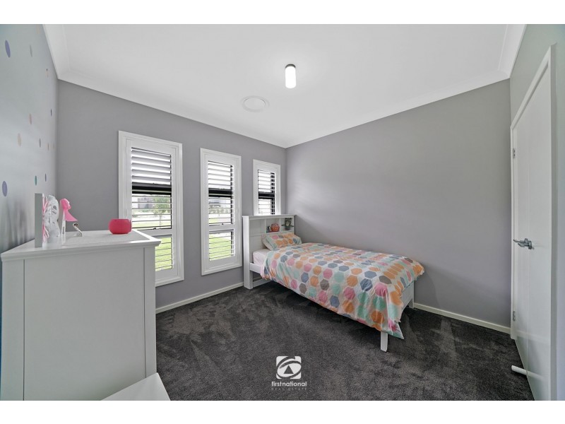 5 Chamberlain Way, Harrington Park NSW 2567