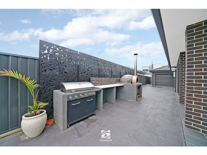 5 Chamberlain Way, Harrington Park NSW 2567