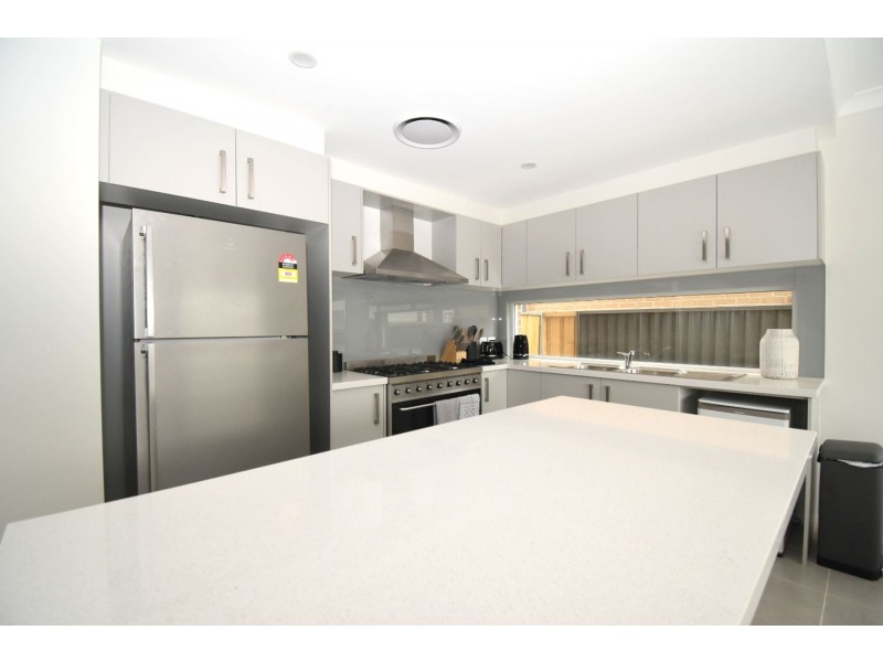 15 Potts Street, Oran Park NSW 2570