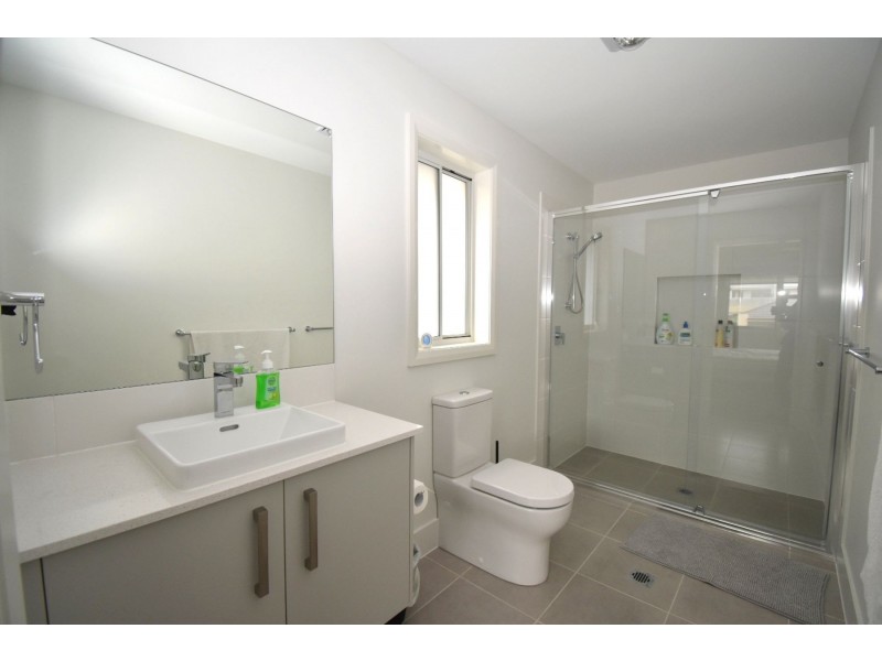 15 Potts Street, Oran Park NSW 2570