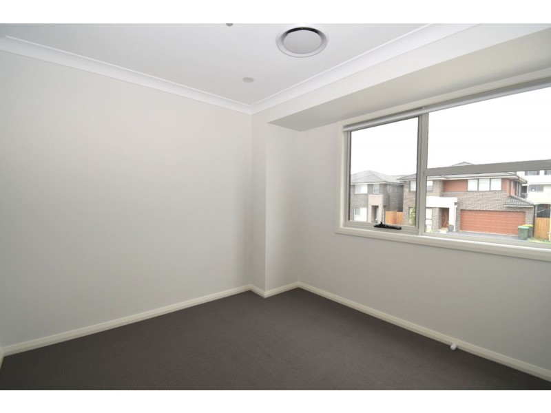 15 Potts Street, Oran Park NSW 2570