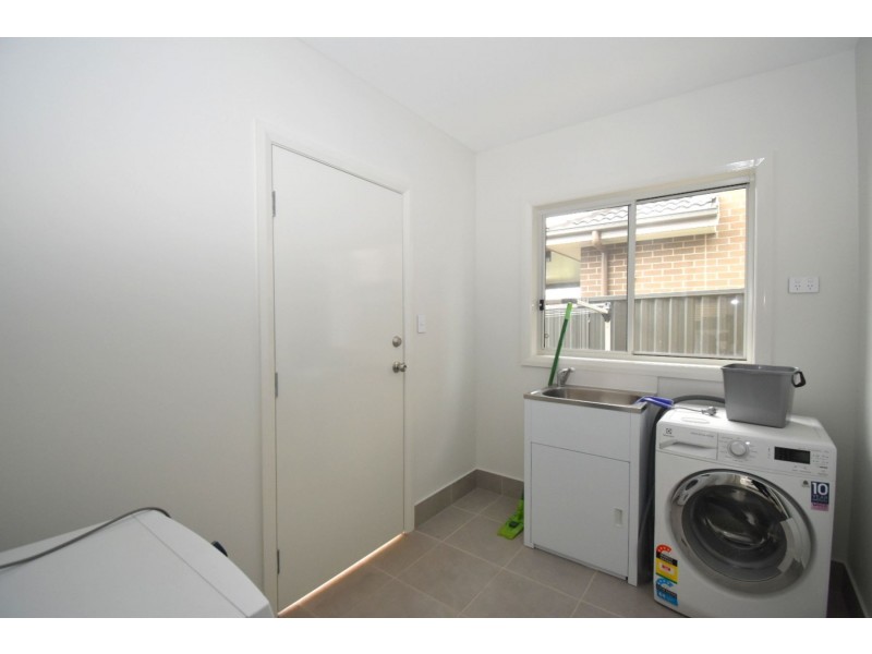 15 Potts Street, Oran Park NSW 2570