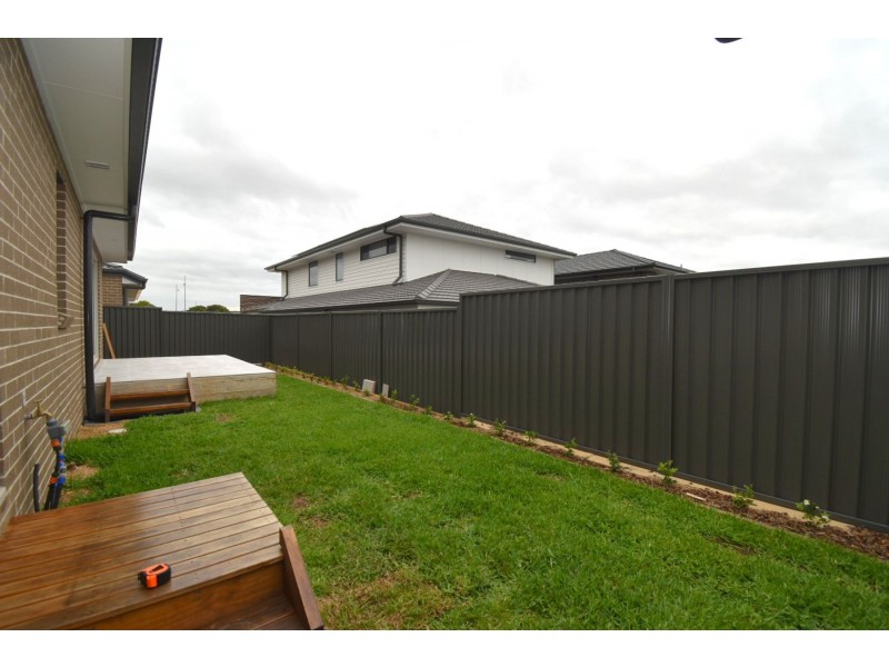 15 Potts Street, Oran Park NSW 2570