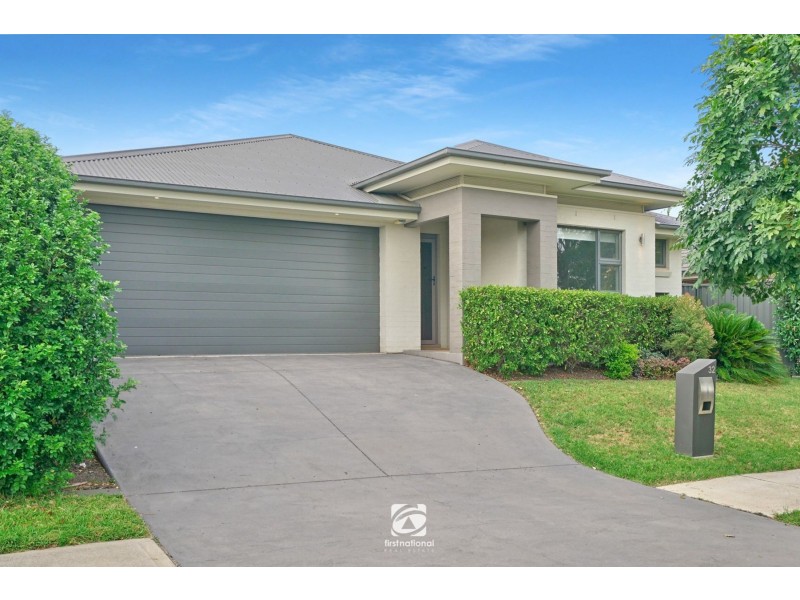 32 Felix Street, Gregory Hills NSW 2557