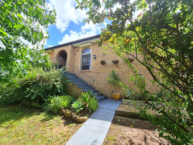 2 Rees Close, Eagle Vale NSW 2558