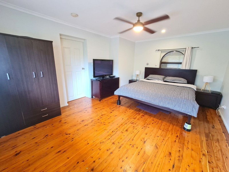 2 Rees Close, Eagle Vale NSW 2558