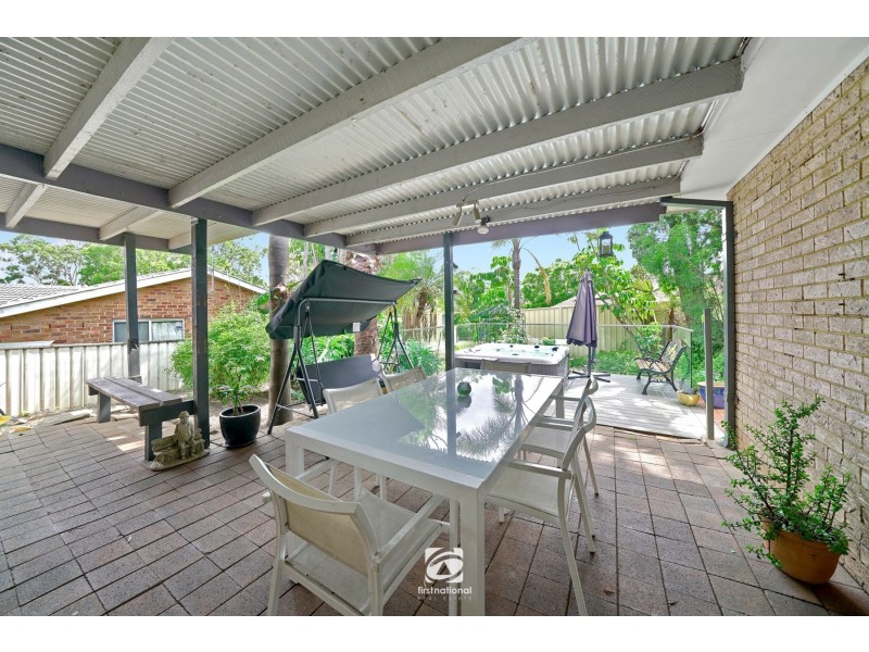 12 Donalbain Circuit, Rosemeadow NSW 2560