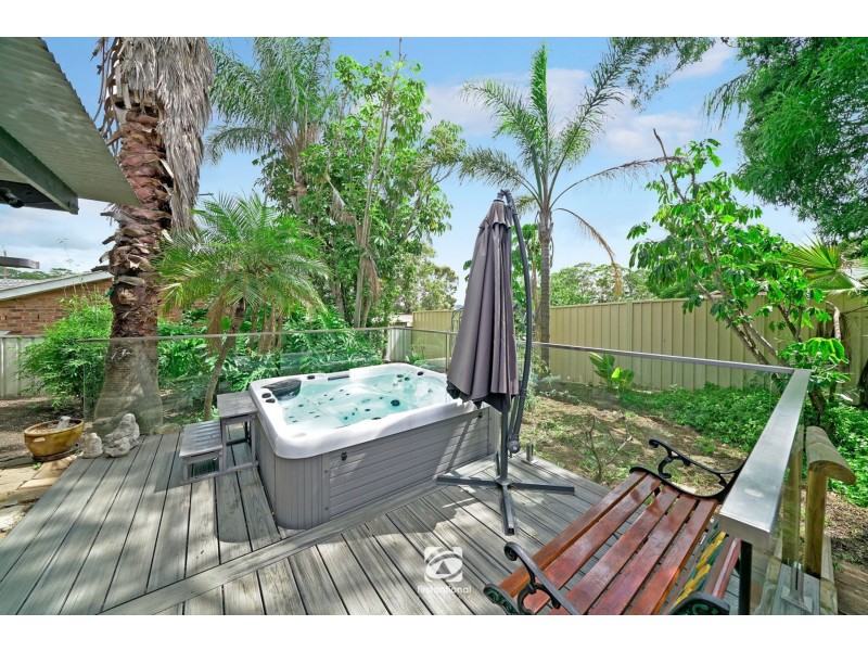 12 Donalbain Circuit, Rosemeadow NSW 2560