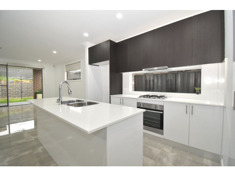 5B Farm Cove Street, Gregory Hills NSW 2557