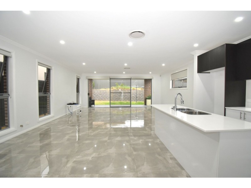 5B Farm Cove Street, Gregory Hills NSW 2557