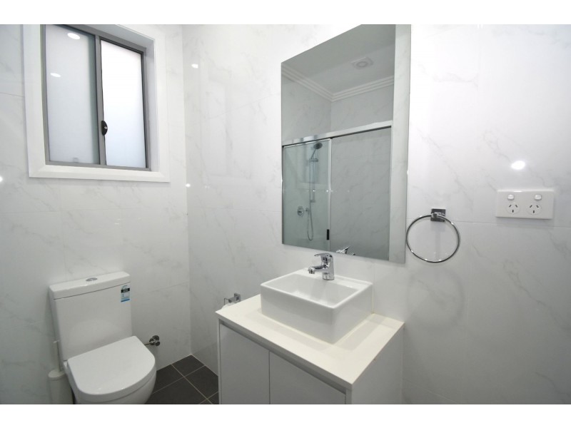 5B Farm Cove Street, Gregory Hills NSW 2557