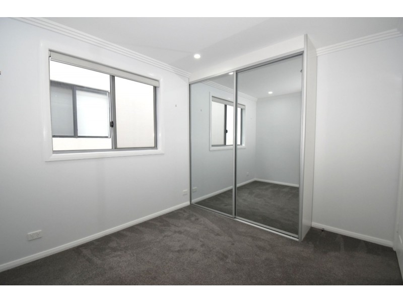 5B Farm Cove Street, Gregory Hills NSW 2557