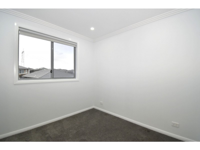 5B Farm Cove Street, Gregory Hills NSW 2557