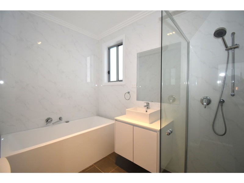 5B Farm Cove Street, Gregory Hills NSW 2557