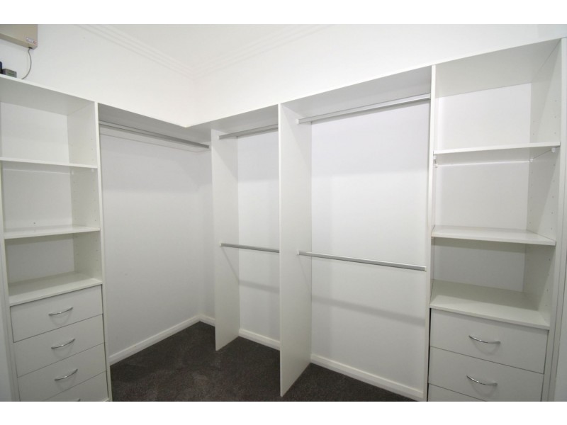 5B Farm Cove Street, Gregory Hills NSW 2557