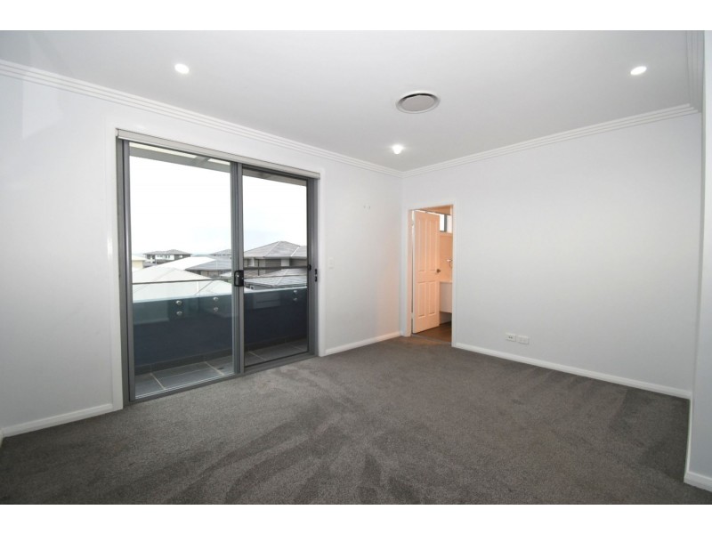 5B Farm Cove Street, Gregory Hills NSW 2557