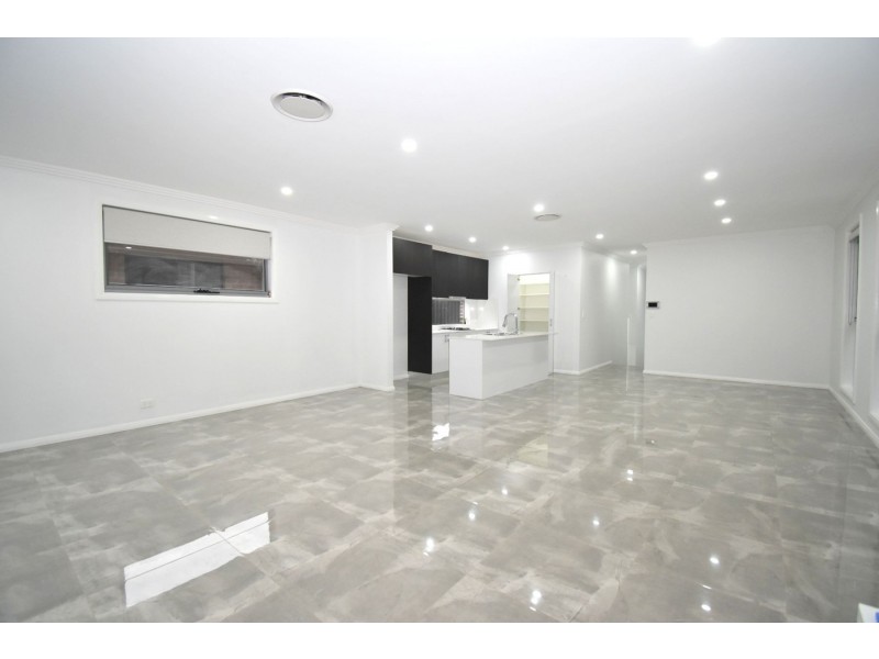 5B Farm Cove Street, Gregory Hills NSW 2557