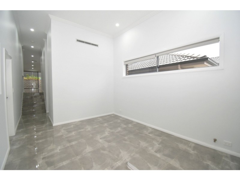 5B Farm Cove Street, Gregory Hills NSW 2557