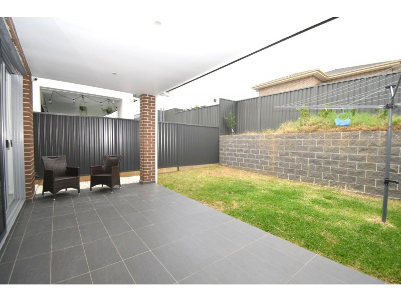 5B Farm Cove Street, Gregory Hills NSW 2557