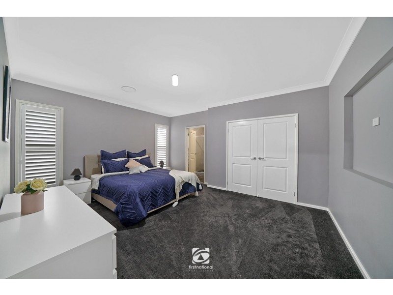 5 Chamberlain Way, Harrington Park NSW 2567