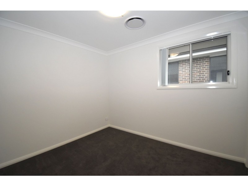 9 Potts Street, Oran Park NSW 2570