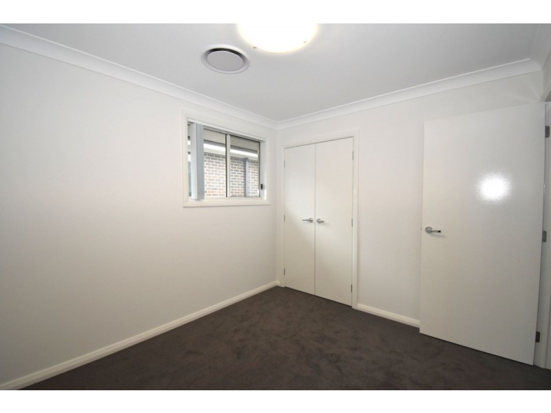 9 Potts Street, Oran Park NSW 2570