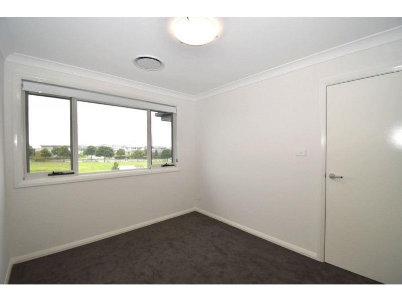 9 Potts Street, Oran Park NSW 2570