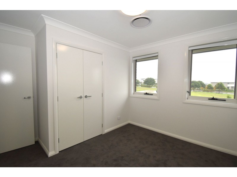 9 Potts Street, Oran Park NSW 2570