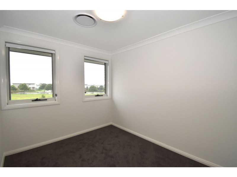 9 Potts Street, Oran Park NSW 2570