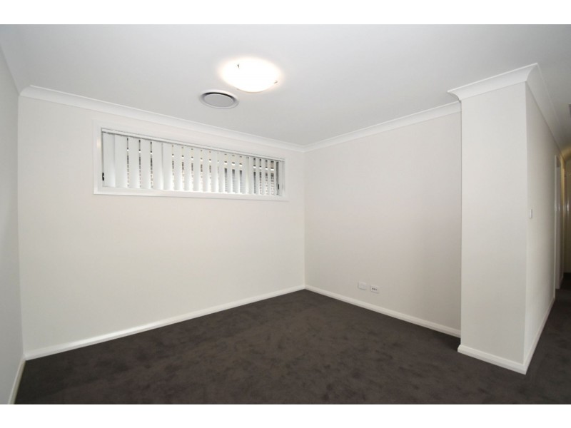 9 Potts Street, Oran Park NSW 2570