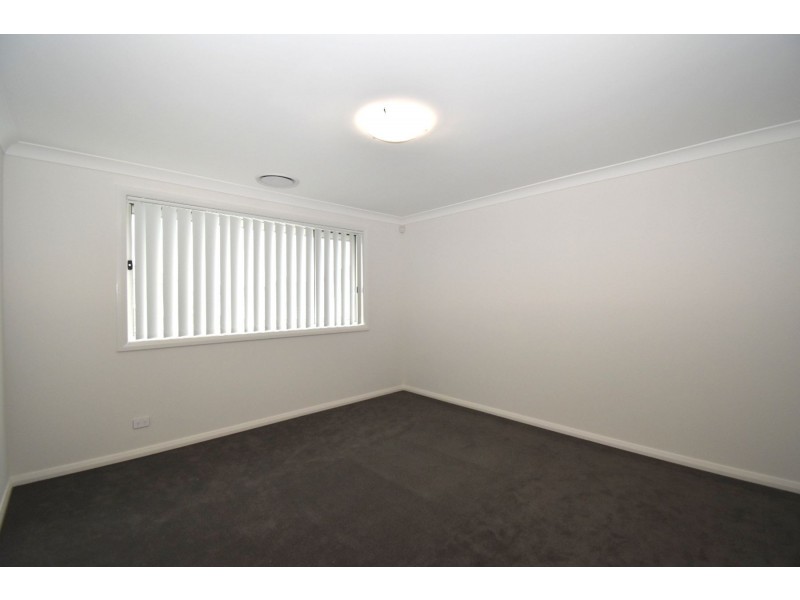 9 Potts Street, Oran Park NSW 2570