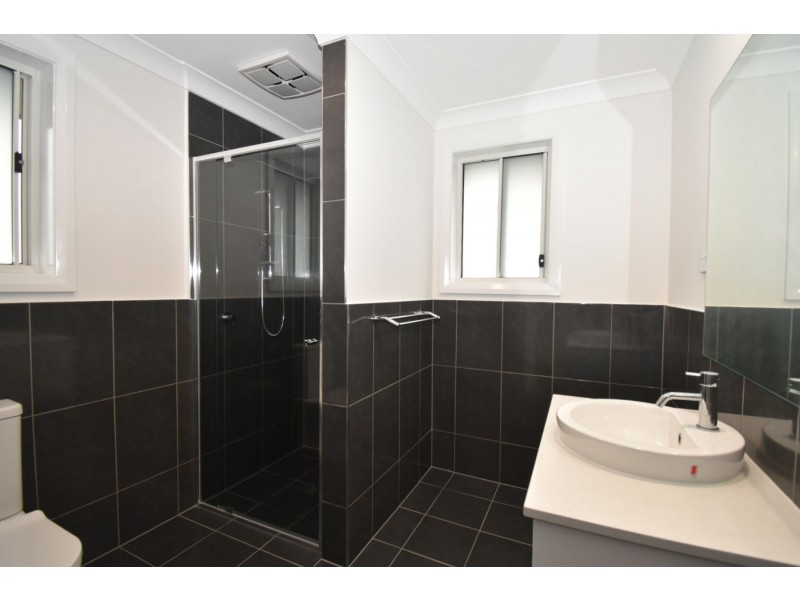 9 Potts Street, Oran Park NSW 2570