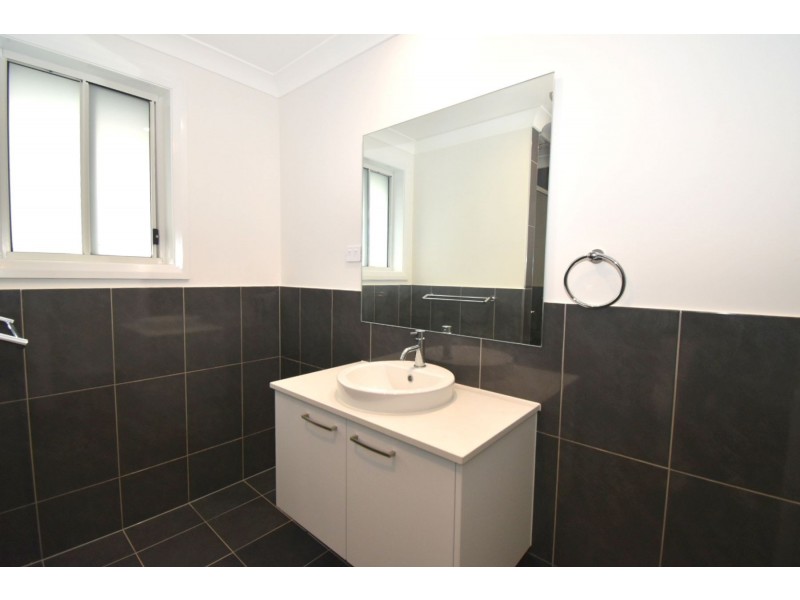 9 Potts Street, Oran Park NSW 2570