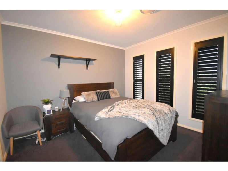 7 Finch Place, Gregory Hills NSW 2557