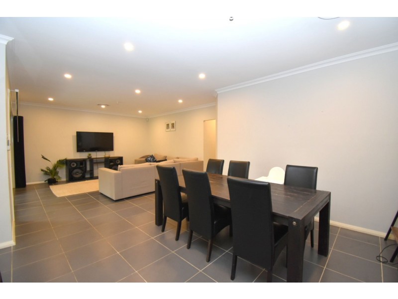 7 Finch Place, Gregory Hills NSW 2557