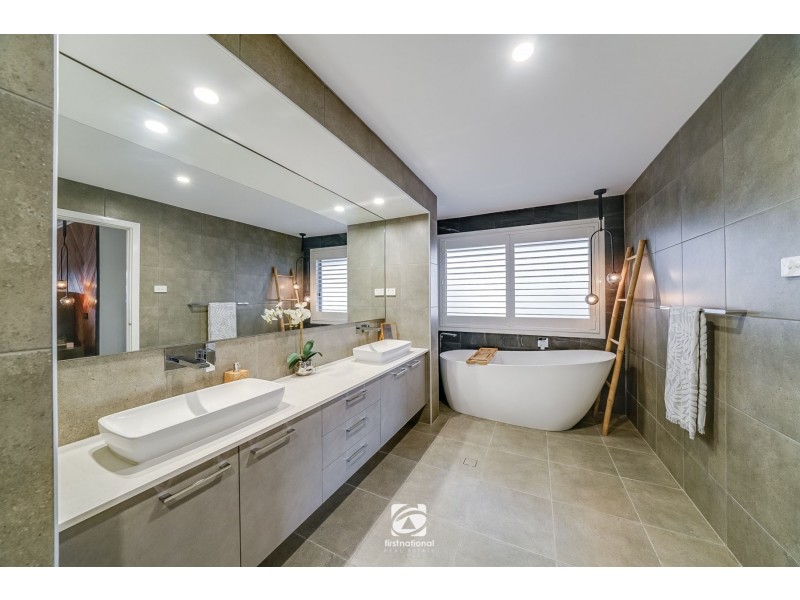 11 Binda Way (Grove Estate), Harrington Park NSW 2567