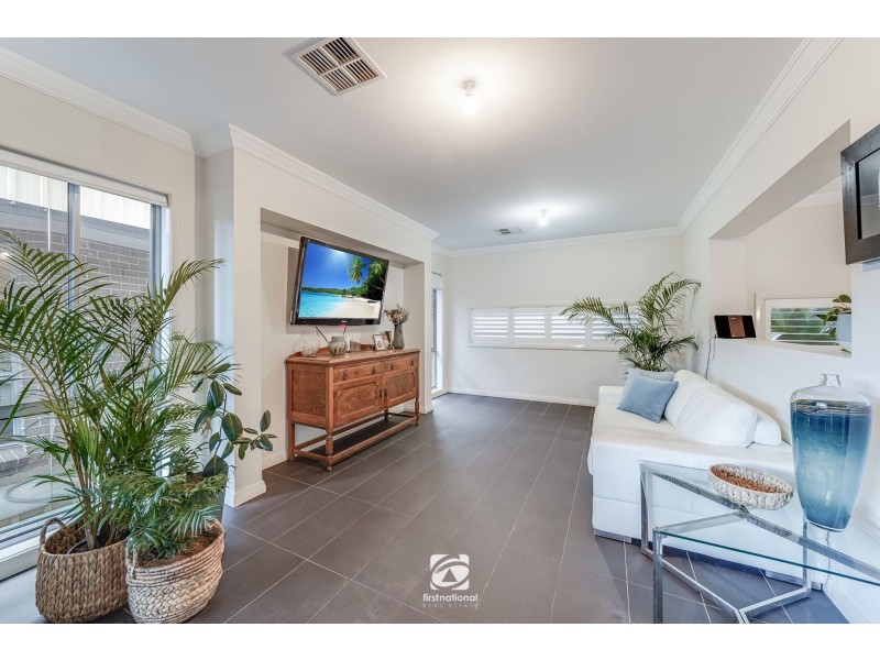 1 Logonia Crescent, Mount Annan NSW 2567