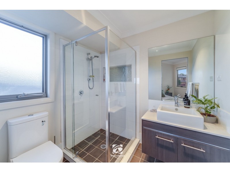 1 Logonia Crescent, Mount Annan NSW 2567
