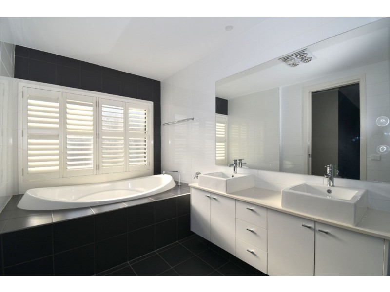 30 Cameron Circuit, Harrington Park NSW 2567