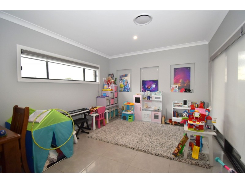 11 Maize Avenue, Spring Farm NSW 2570