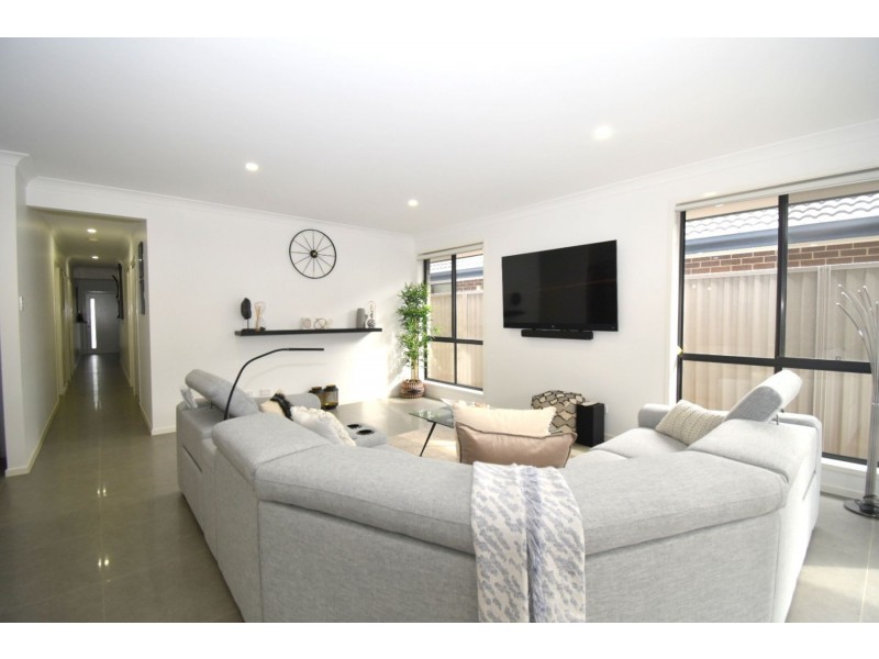 66 Battam Road, Gregory Hills NSW 2557