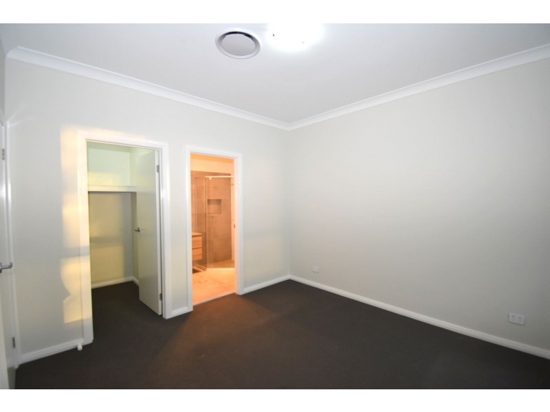 71B Jennings Crescent, Spring Farm NSW 2570