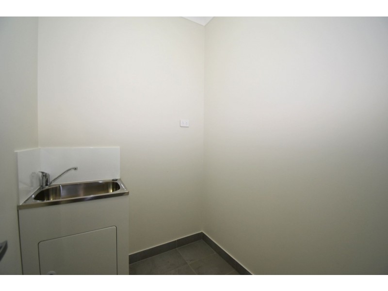 71B Jennings Crescent, Spring Farm NSW 2570