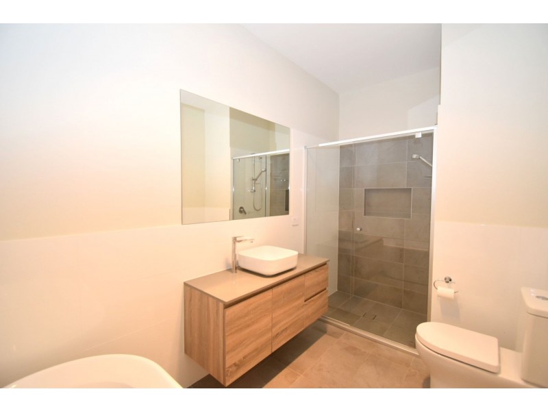 71B Jennings Crescent, Spring Farm NSW 2570