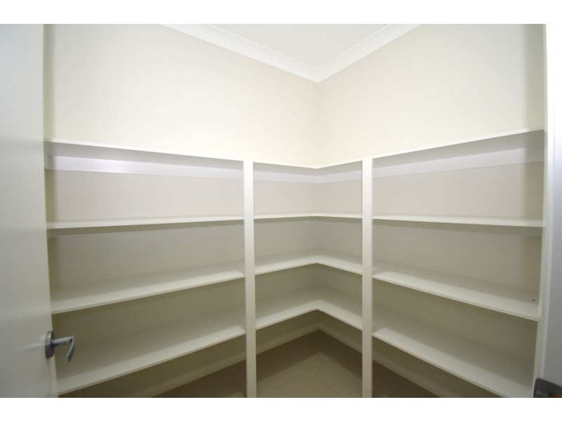 71B Jennings Crescent, Spring Farm NSW 2570