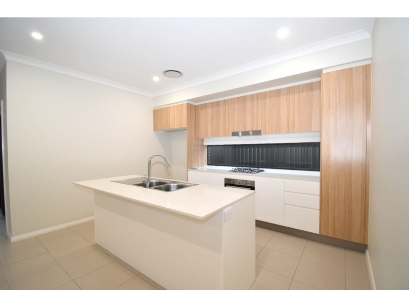 71B Jennings Crescent, Spring Farm NSW 2570
