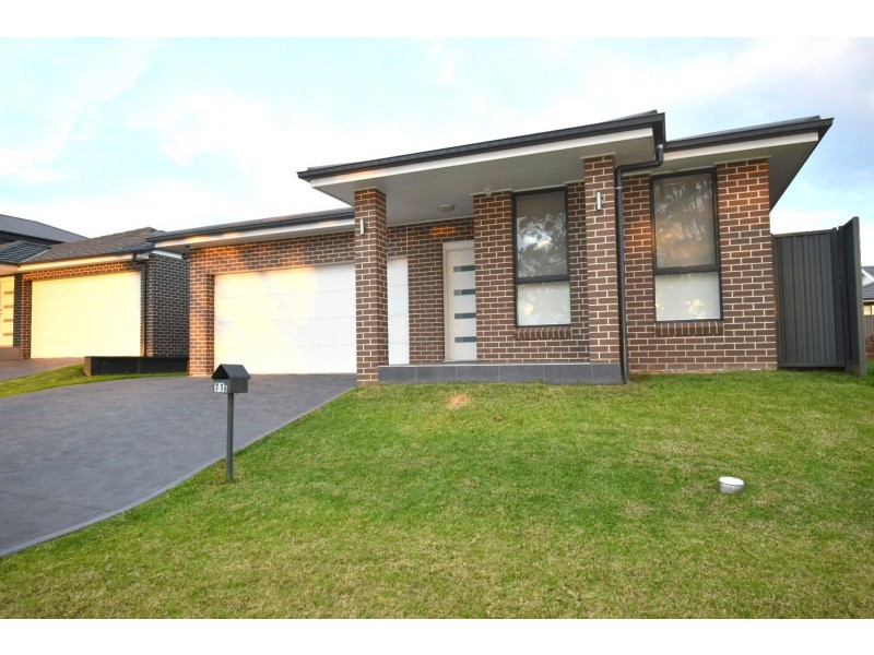 71B Jennings Crescent, Spring Farm NSW 2570