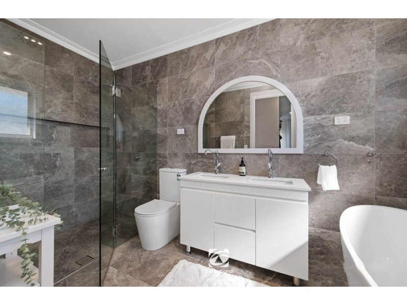 3 Jenolan Circuit, Harrington Park NSW 2567