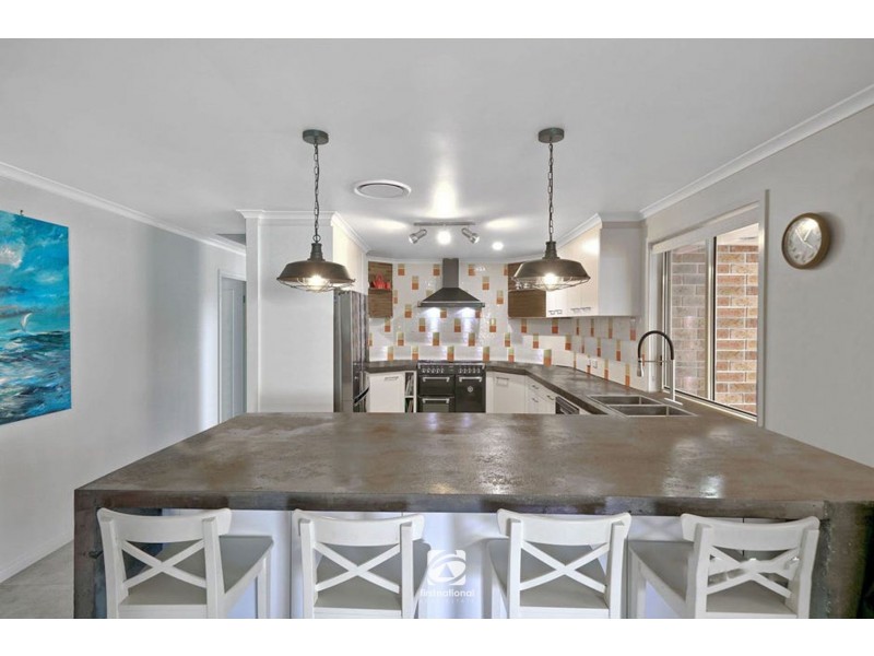 9 Outram Place, Currans Hill NSW 2567