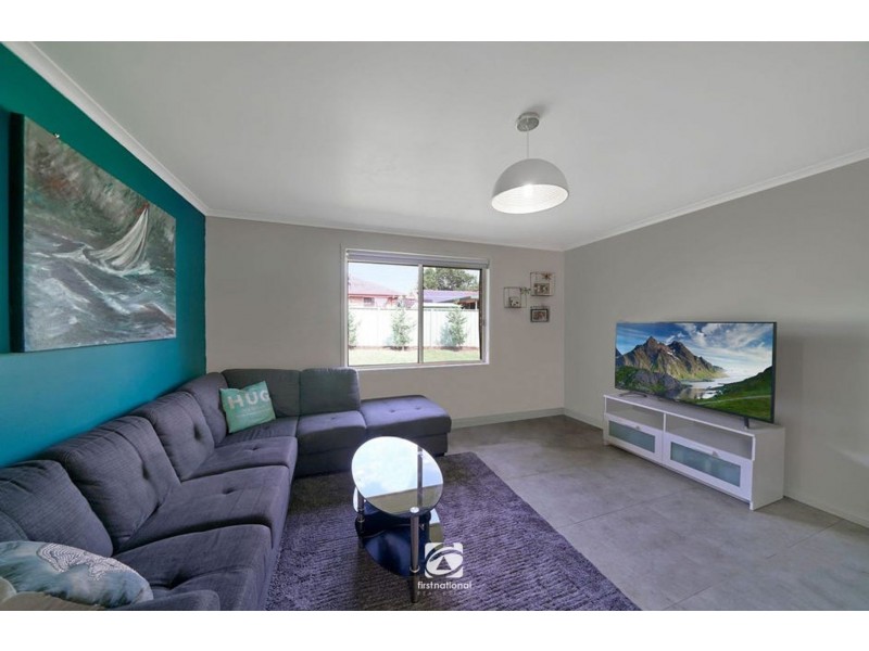 9 Outram Place, Currans Hill NSW 2567